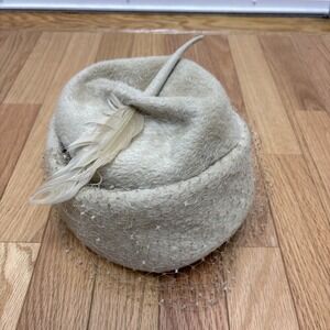 Vintage MCM  G. Fox Camel Pill Box Hat  With Decorative Feather And Lace Overlay
